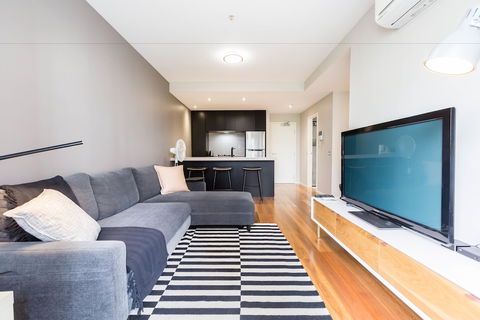 SANDRA, 1BDR Carlton Apartment - Accommodation Mooloolaba 6