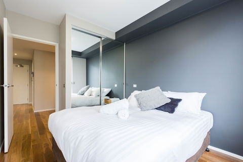 SANDRA, 1BDR Carlton Apartment - Accommodation Mooloolaba 3