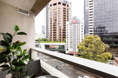 SANDRA, 1BDR Carlton Apartment - Accommodation Mooloolaba 0