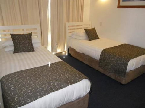 Pacific Surf - Accommodation Mooloolaba 3