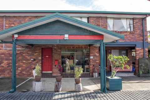 Arabella Motor Inn - Accommodation Mooloolaba 2