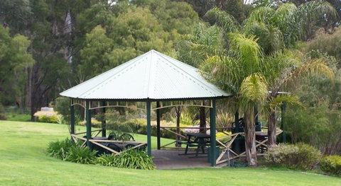 Gloucester Motel - Accommodation Mooloolaba 0