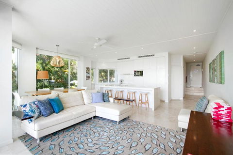 Allambi 1 - Accommodation Mooloolaba 6