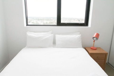 Modern 2 Bedroom Apartment In Melbournes Northcote - Accommodation Mooloolaba 4