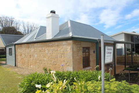 Victoria Cottage - Accommodation Mooloolaba 2