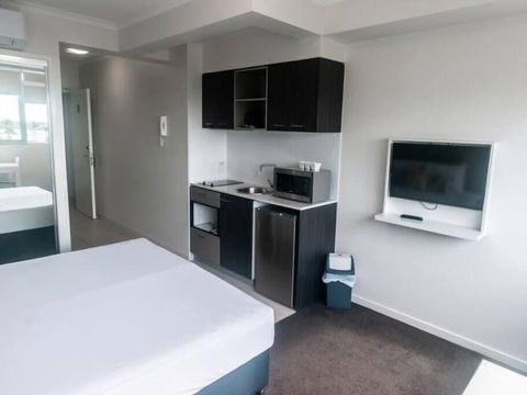 Airtrip Apartments On River Street - Accommodation Mooloolaba 2