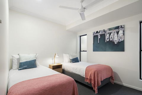 WHITSUNDAY Spacious & Comfortable Moments From Picturesque Boardwalk - Accommodation Mooloolaba 2