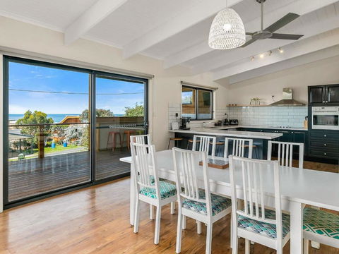 Waikiki Views - Accommodation Mooloolaba 3