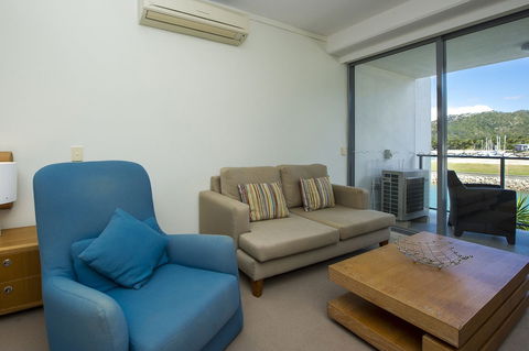 Blue On Blue Studio Room 1222 - Accommodation Mooloolaba 3