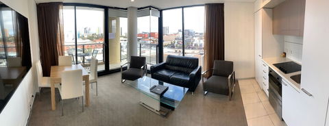 RNR North Terrace - Accommodation Mooloolaba 6