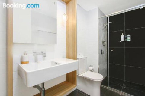 Cozy Homely Apartment CBR Central - Accommodation Mooloolaba 6