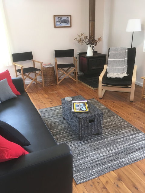 Hamlet House - Accommodation Mooloolaba 2