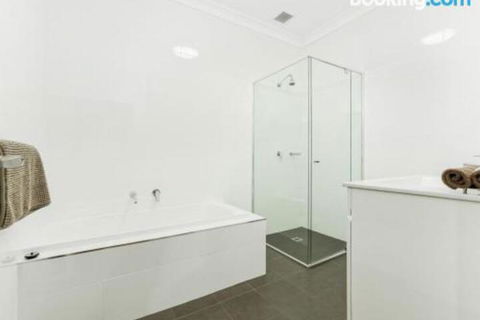 SURF BEACH DREAMS Kiama & Surrounds 4pm Check Out Sundays - Accommodation Mooloolaba 5