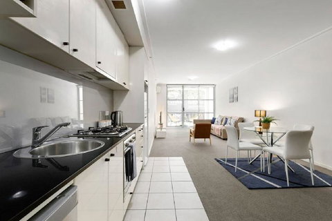A Modern & Cozy Studio Next To Darling Harbour - Accommodation Mooloolaba 3
