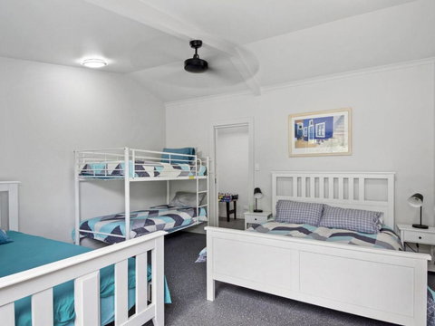 Silvers Anchor 2 Bennett Street - Accommodation Mooloolaba 3