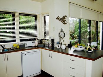 Seashells - Accommodation Mooloolaba 1