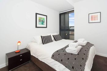 Location Views & Style - Accommodation Mooloolaba 6