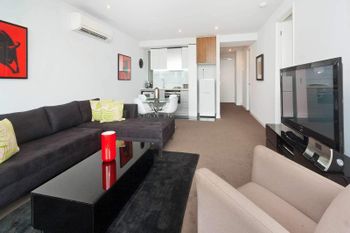 Location Views & Style - Accommodation Mooloolaba 4