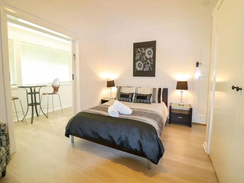 Waterside Retreat - Accommodation Mooloolaba 4