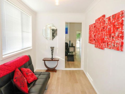 Waterside Retreat - Accommodation Mooloolaba 2