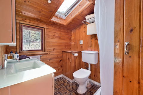 Crackenback Cottage 1884 - Accommodation Mooloolaba 4