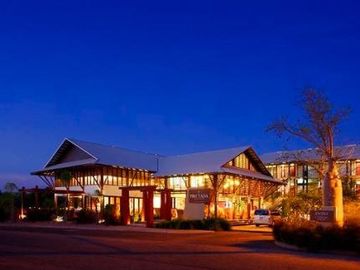 Pinctada Cable Beach - Accommodation Mooloolaba 0