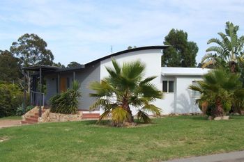 Mathews - Accommodation Mooloolaba 4