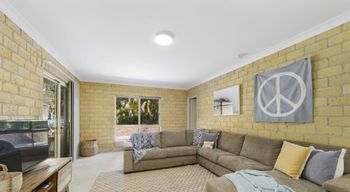 BEACHSIDE HIDEAWAY BONNY HILLS - Accommodation Mooloolaba 5