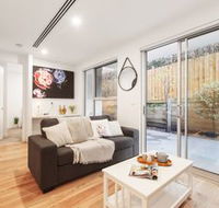 Iris Apartments by Ready Set Host - Accommodation Mooloolaba