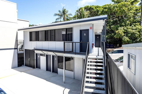Airlie Sun & Sand Accommodation 6 - Accommodation Mooloolaba 1