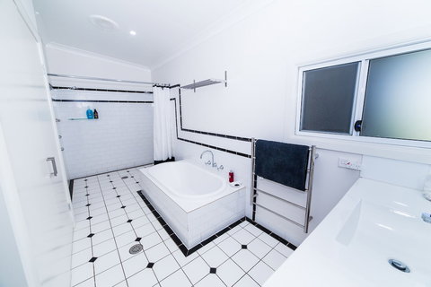 The Bryn At Tilba Family Cottage - Accommodation Mooloolaba 5