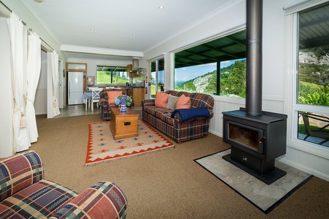 The Bryn At Tilba Family Cottage - Accommodation Mooloolaba 6