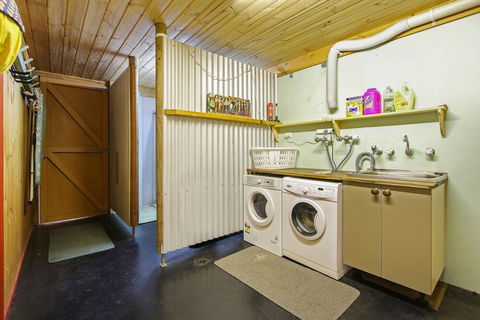 Feathertop Views And Dorm - Accommodation Mooloolaba 4