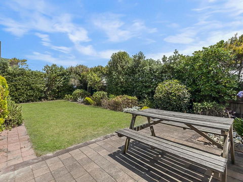 Swimmers Rest - Uninterrupted Panoramic Ocean Views - 1 Bedroom - Accommodation Mooloolaba 6