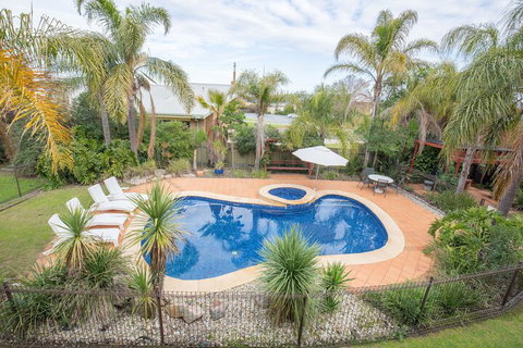 Crystal Fountain Motel Albury - Accommodation Mooloolaba 3