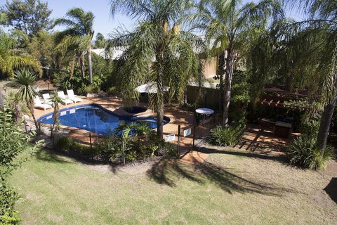 Crystal Fountain Motel Albury - Accommodation Mooloolaba 2