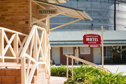 Commercial Golf Resort - Accommodation Mooloolaba 2