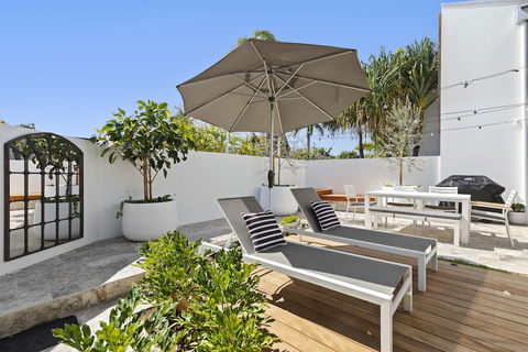 Alamode - Accommodation Mooloolaba 0