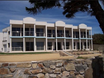 Christies No 1 Esplanade - Accommodation Mooloolaba 5