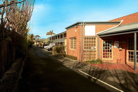 Admiral Motor Inn - Accommodation Mooloolaba 1