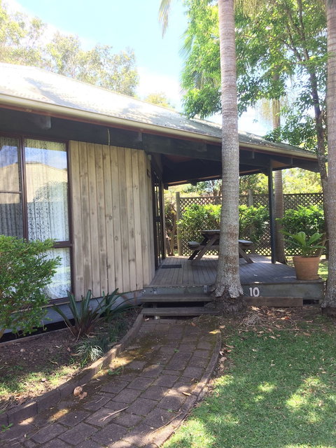 Lighthouse Beach Holiday Village - Accommodation Mooloolaba 3