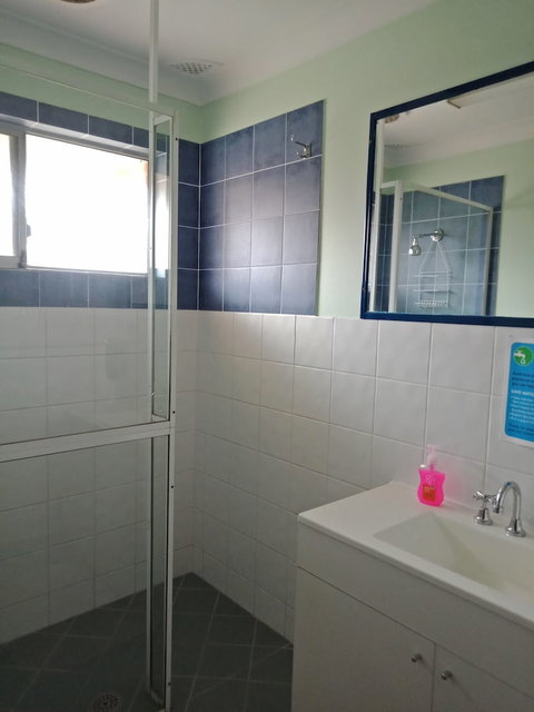 Ozzie Pozzie Backpackers - YHA - Accommodation Mooloolaba 5