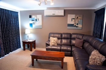 Pelican Shore Villas - Accommodation Mooloolaba 3
