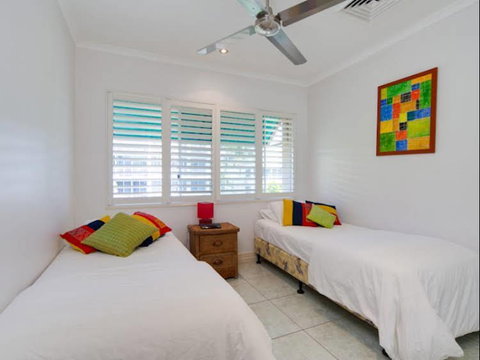 Azure Waters - Accommodation Mooloolaba 0