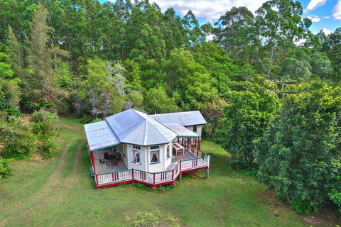 Avalon Noosa Farm Cottages - Accommodation Mooloolaba 3