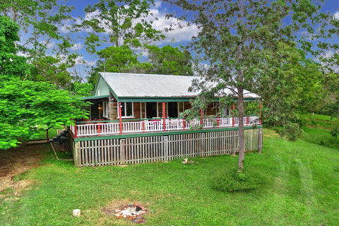 Avalon Noosa Farm Cottages - Accommodation Mooloolaba 1