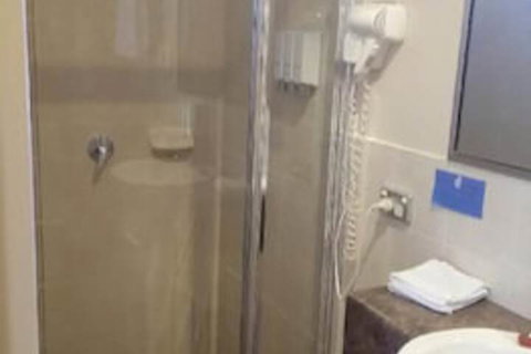 Desert Sand Motor Inn - Accommodation Mooloolaba 5