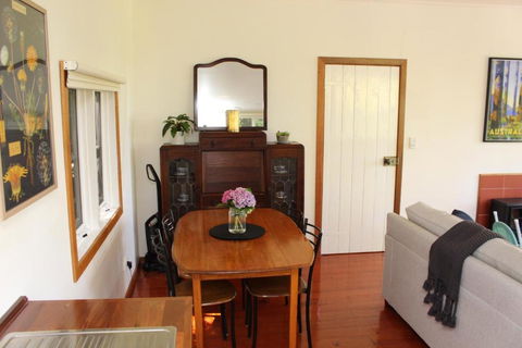 Nagoondie Studio - Accommodation Mooloolaba 1