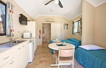 Captain Cook Holiday Village - Accommodation Mooloolaba 2