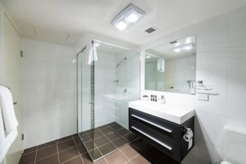 Accommodate Canberra - Century - Accommodation Mooloolaba 6